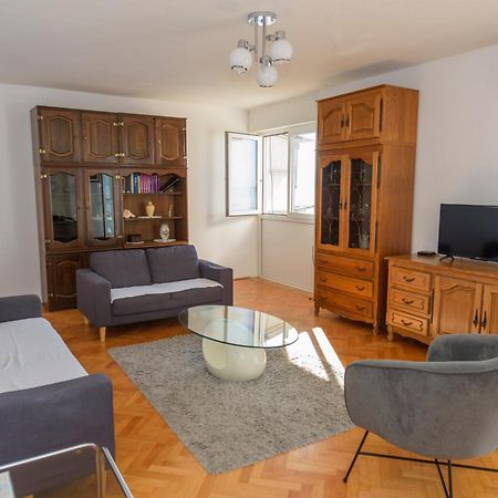 Sunny Apartment Омиш Экстерьер фото